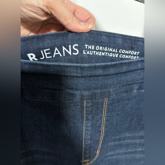 Reitmans RJeans Pull-up Jeans - Picture 4 of 5